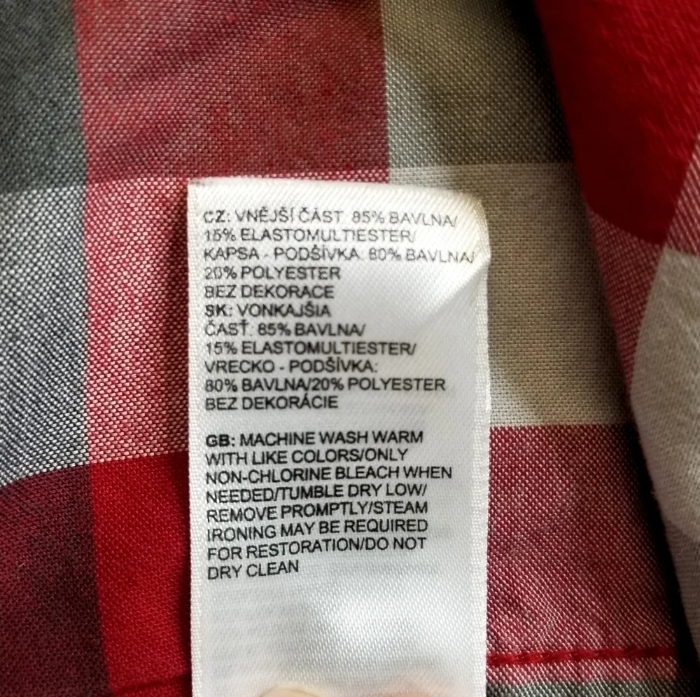 Northface Men's Red Gray White Road Trip Plaid Shortsleeve Buttondown Shirt, M